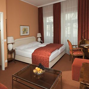 Kamer met een King Size Bed